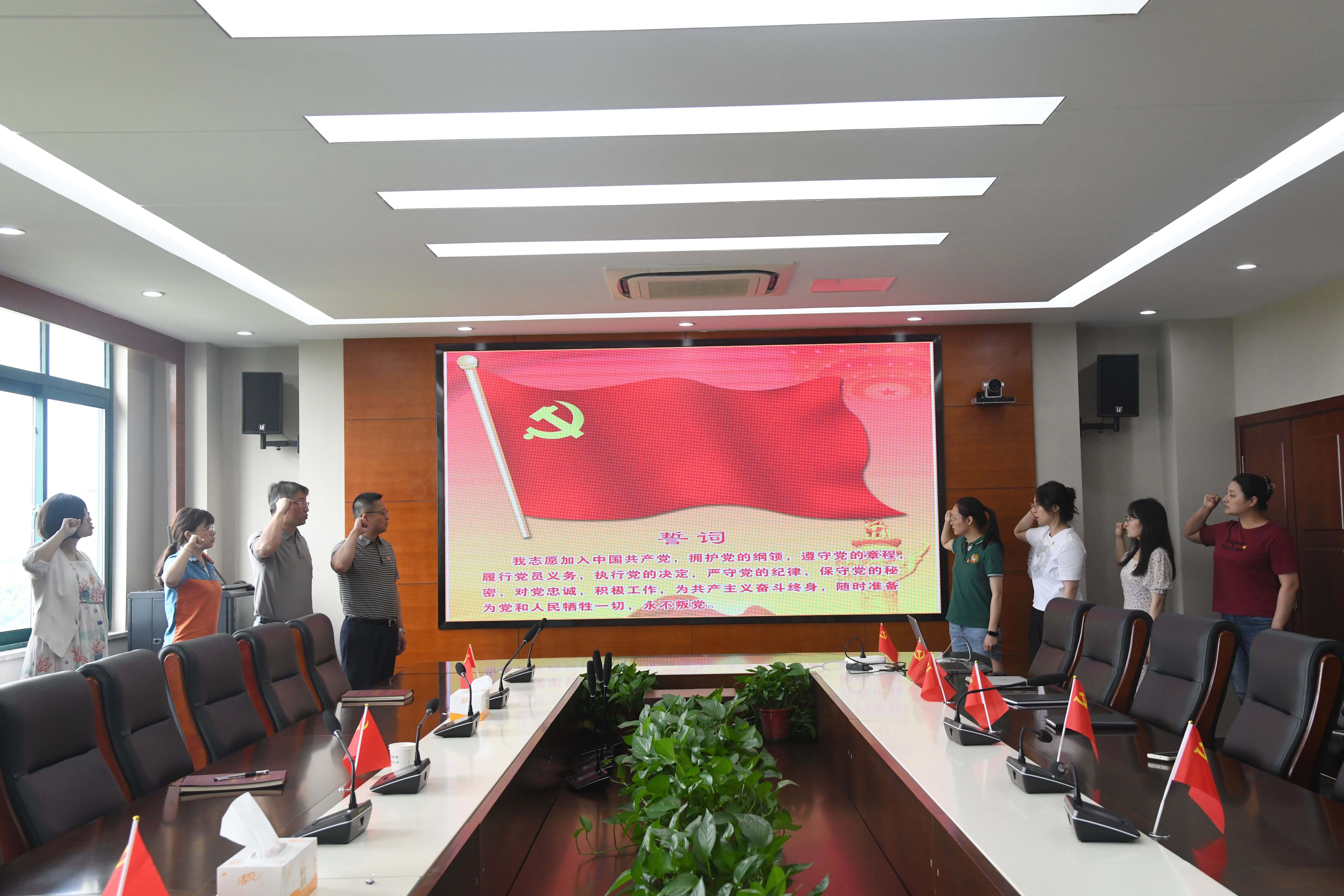 淮安高新区：以“三个坚持”推动“两提三重